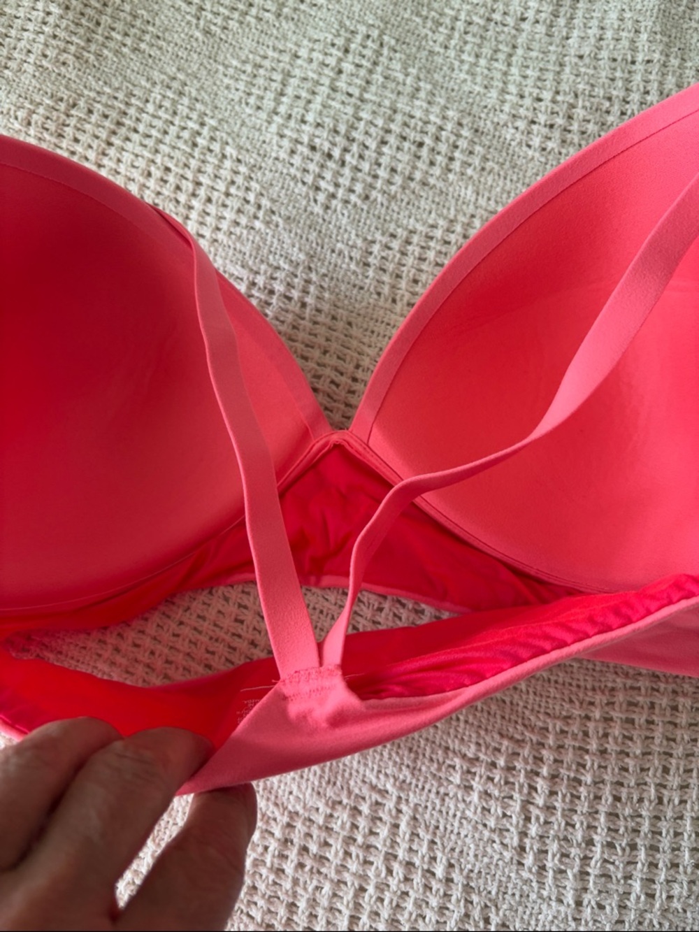 Victoria’s Secret Lightly Lined Wireless Plunge Bra 34DD - Picture 8 of 12
